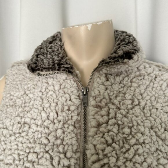 THREAD & SUPPLY - Sherpa Warm Faux Shearling Full Zip Vest Women's Small NWT - Picture 4 of 7